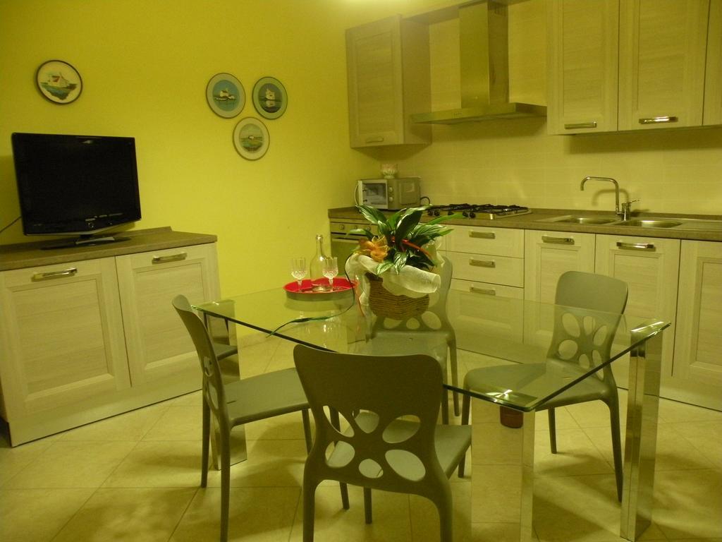 Casa Oriana Villa โรโซลินา ภายนอก รูปภาพ